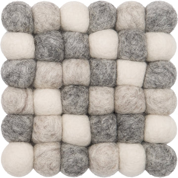 Hella pattern square felt ball